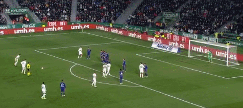 荒野迷城X街机恐龙联动上线，腾讯NBA主持美娜加盟代言