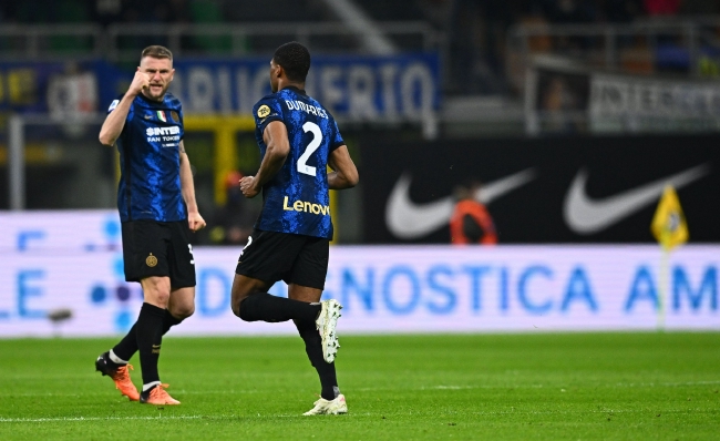 快船111-123尼克斯4坏消息！伦纳德崴脚，祖巴茨副作用，替补辣眼