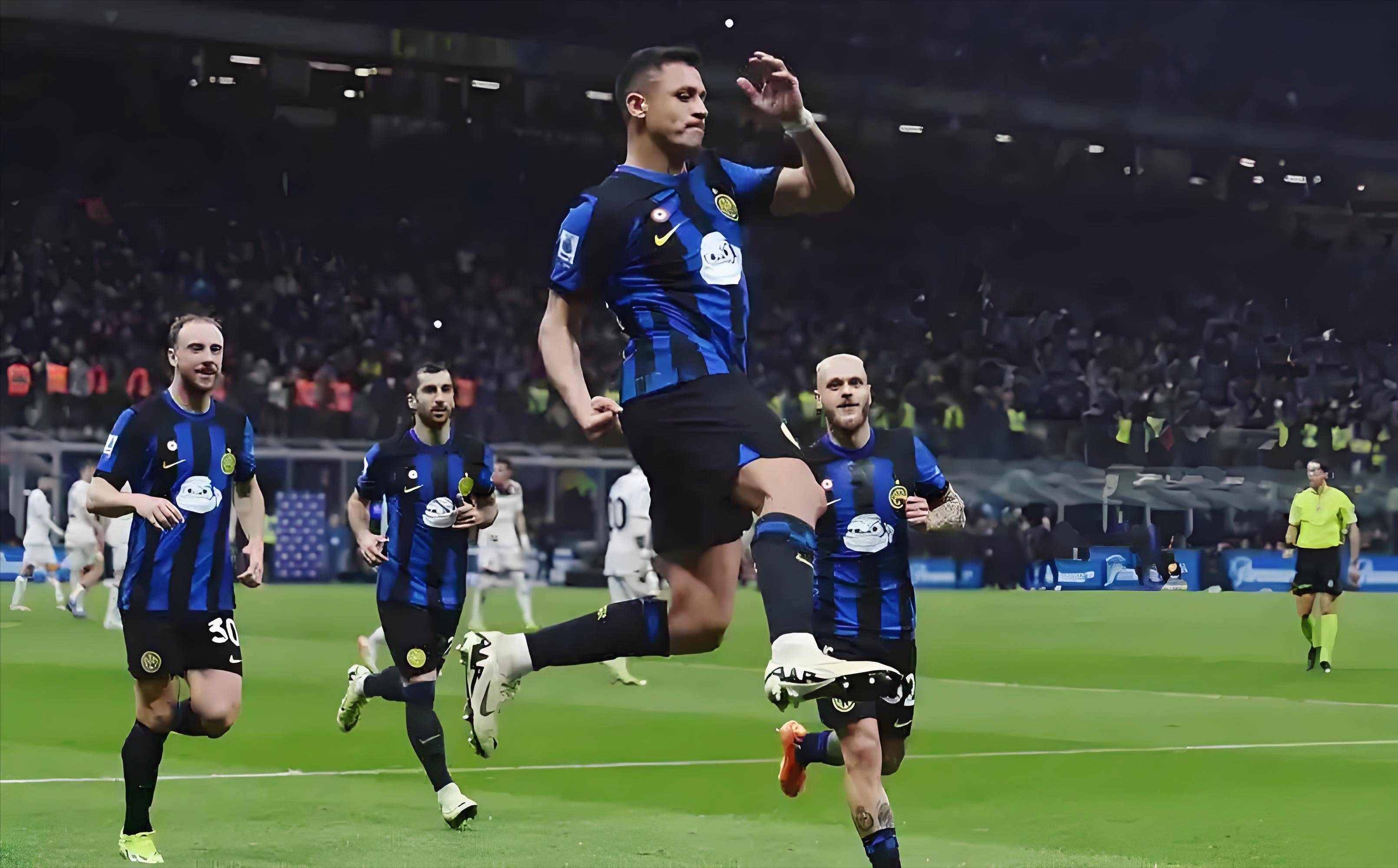 LPL年度最惨上单：巅峰期嘲讽TheShy，新赛季被背刺失业回农村